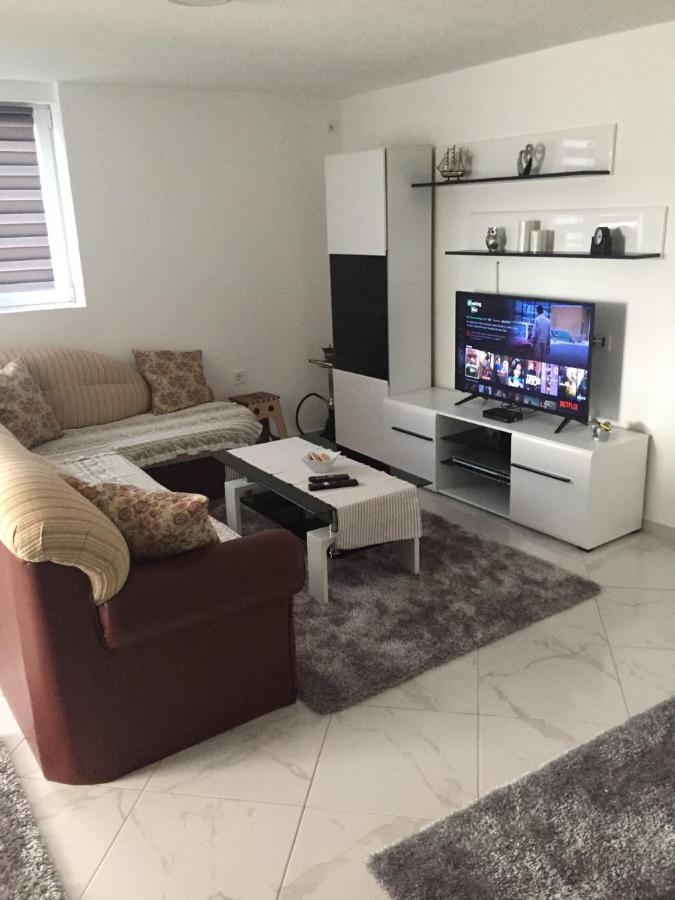 Planet Rooms Dobra Voda Dış mekan fotoğraf