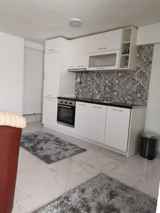 Planet Rooms Dobra Voda Dış mekan fotoğraf
