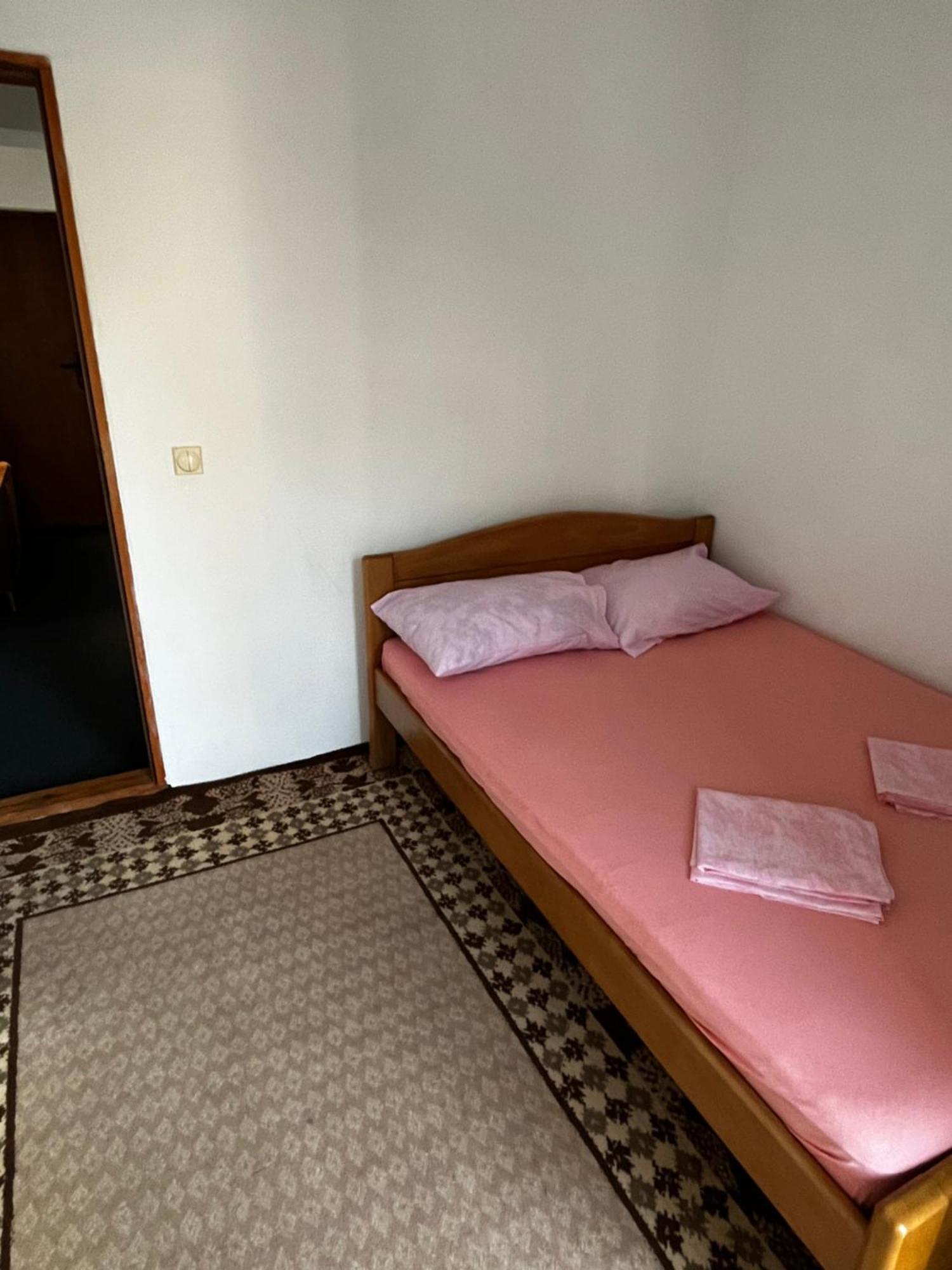Planet Rooms Dobra Voda Dış mekan fotoğraf