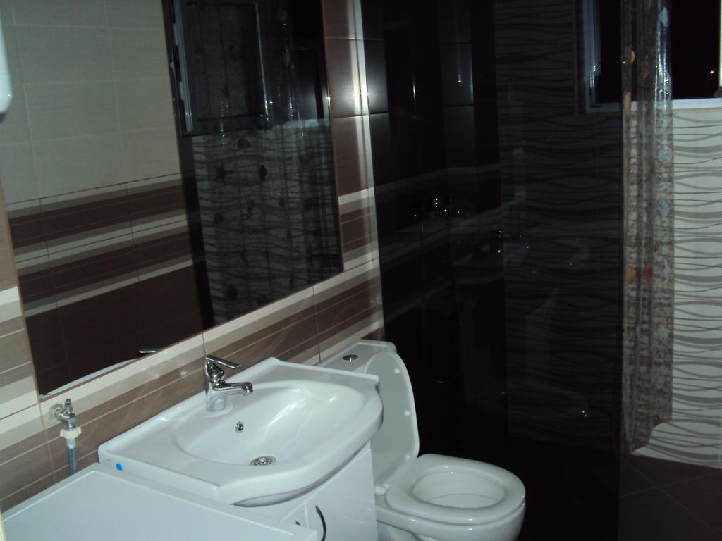 Planet Rooms Dobra Voda Dış mekan fotoğraf