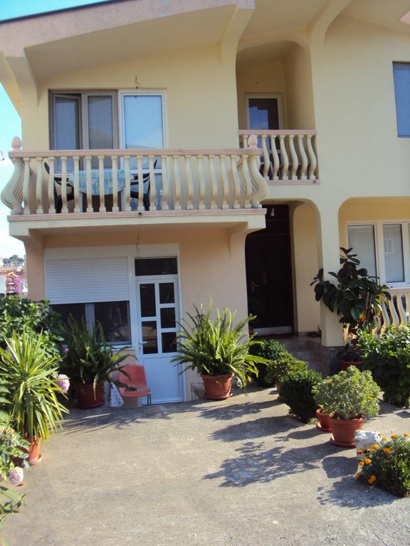 Planet Rooms Dobra Voda Dış mekan fotoğraf