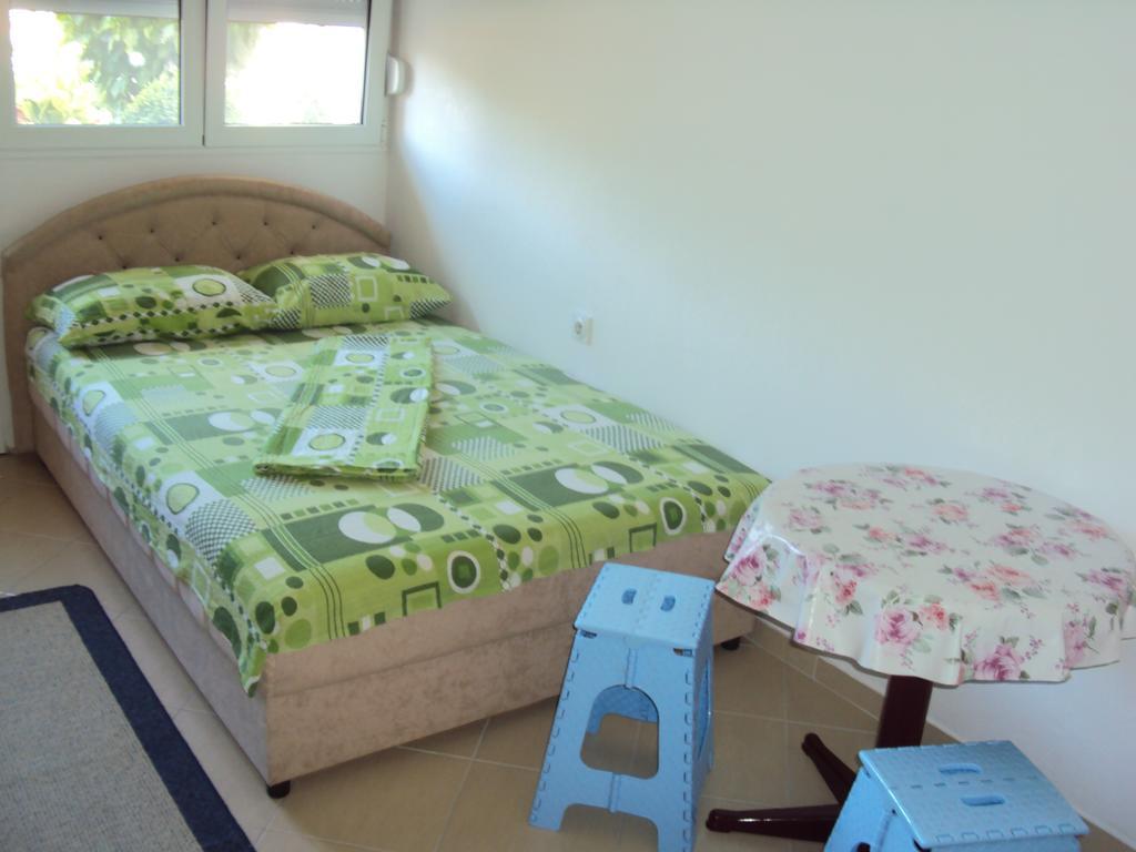 Planet Rooms Dobra Voda Dış mekan fotoğraf