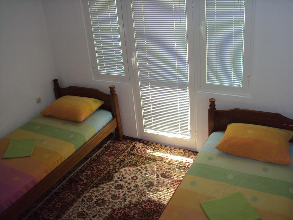Planet Rooms Dobra Voda Dış mekan fotoğraf